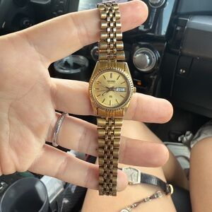 Seiko Women’s Gold Quartz Watch
